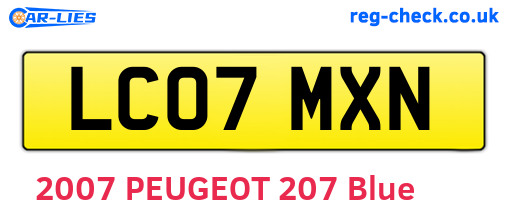 LC07MXN are the vehicle registration plates.