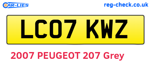 LC07KWZ are the vehicle registration plates.