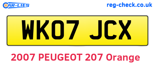 WK07JCX are the vehicle registration plates.