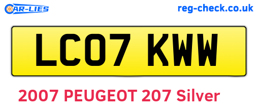 LC07KWW are the vehicle registration plates.