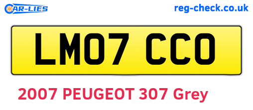 LM07CCO are the vehicle registration plates.