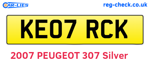 KE07RCK are the vehicle registration plates.