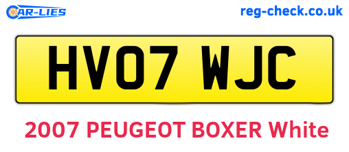 HV07WJC are the vehicle registration plates.