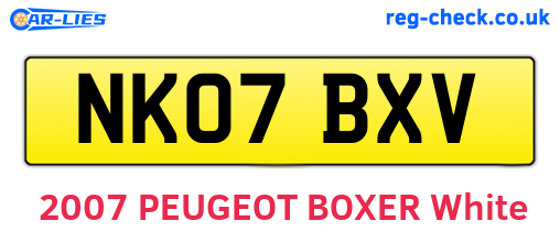 NK07BXV are the vehicle registration plates.