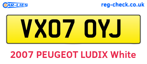 VX07OYJ are the vehicle registration plates.