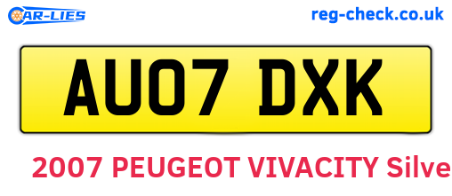 AU07DXK are the vehicle registration plates.