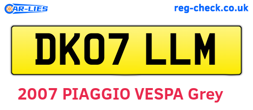 DK07LLM are the vehicle registration plates.