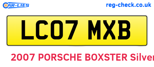 LC07MXB are the vehicle registration plates.
