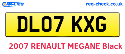 DL07KXG are the vehicle registration plates.