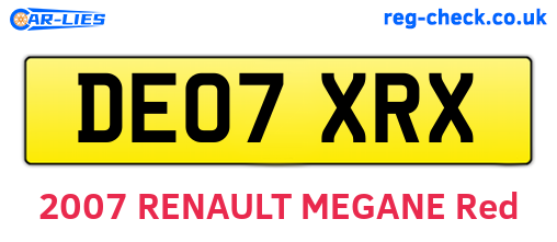 DE07XRX are the vehicle registration plates.