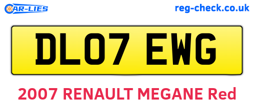DL07EWG are the vehicle registration plates.