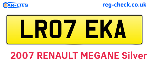 LR07EKA are the vehicle registration plates.