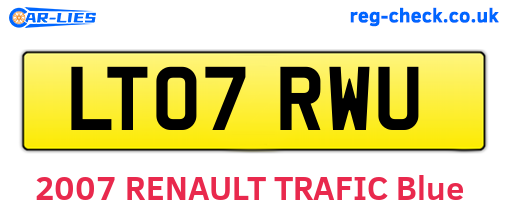 LT07RWU are the vehicle registration plates.