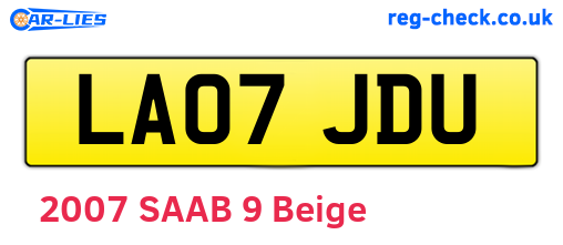 LA07JDU are the vehicle registration plates.