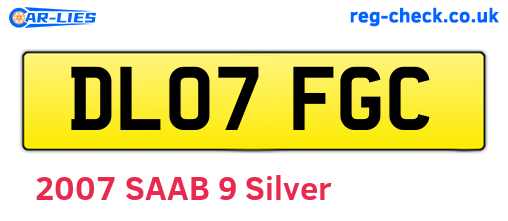 DL07FGC are the vehicle registration plates.