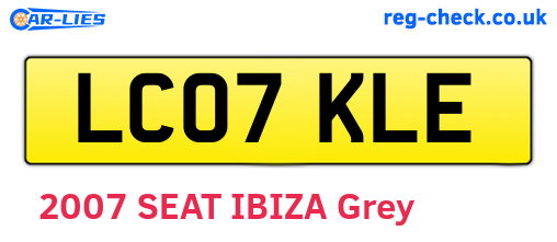 LC07KLE are the vehicle registration plates.