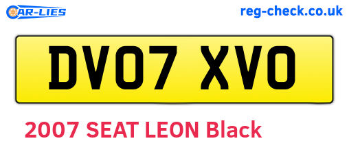 DV07XVO are the vehicle registration plates.
