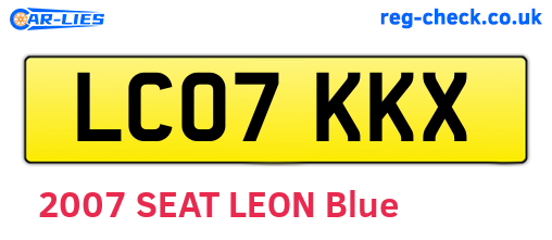 LC07KKX are the vehicle registration plates.