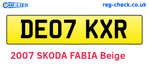 DE07KXR are the vehicle registration plates.