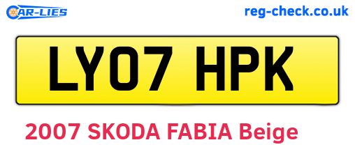 LY07HPK are the vehicle registration plates.