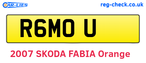 R6MOU are the vehicle registration plates.