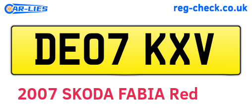 DE07KXV are the vehicle registration plates.