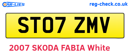 ST07ZMV are the vehicle registration plates.