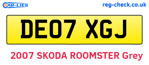 DE07XGJ are the vehicle registration plates.