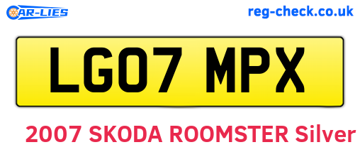 LG07MPX are the vehicle registration plates.