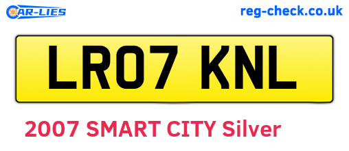LR07KNL are the vehicle registration plates.