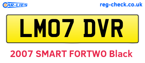 LM07DVR are the vehicle registration plates.