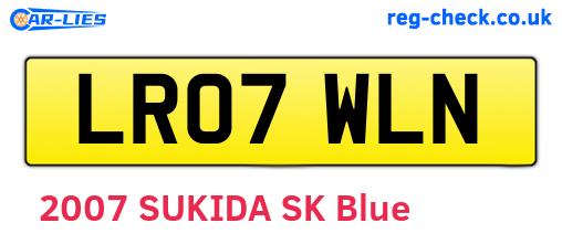 LR07WLN are the vehicle registration plates.