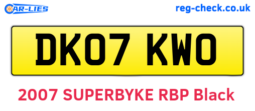 DK07KWO are the vehicle registration plates.