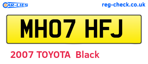 MH07HFJ are the vehicle registration plates.