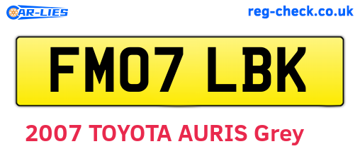 FM07LBK are the vehicle registration plates.