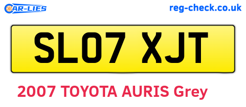 SL07XJT are the vehicle registration plates.