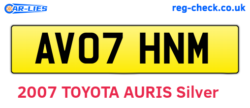 AV07HNM are the vehicle registration plates.