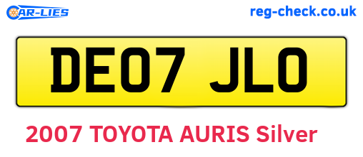 DE07JLO are the vehicle registration plates.