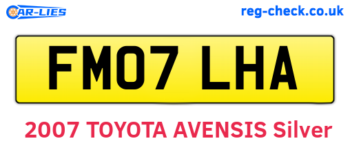FM07LHA are the vehicle registration plates.