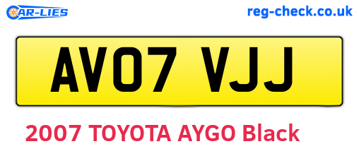 AV07VJJ are the vehicle registration plates.