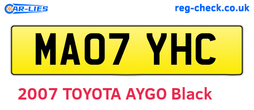 MA07YHC are the vehicle registration plates.