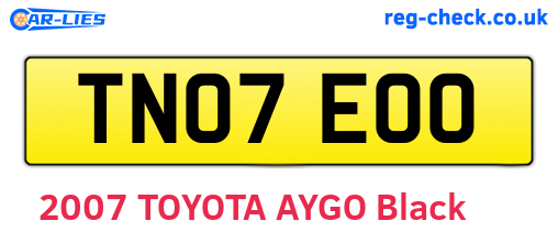 TN07EOO are the vehicle registration plates.