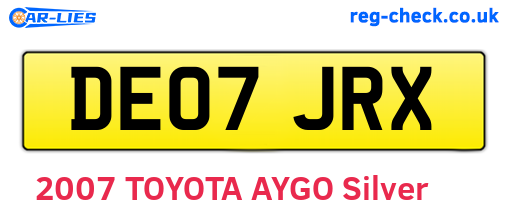 DE07JRX are the vehicle registration plates.