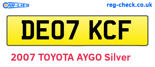 DE07KCF are the vehicle registration plates.