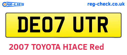 DE07UTR are the vehicle registration plates.