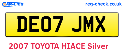DE07JMX are the vehicle registration plates.