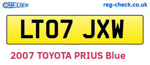 LT07JXW are the vehicle registration plates.