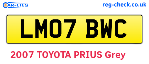 LM07BWC are the vehicle registration plates.