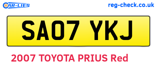 SA07YKJ are the vehicle registration plates.