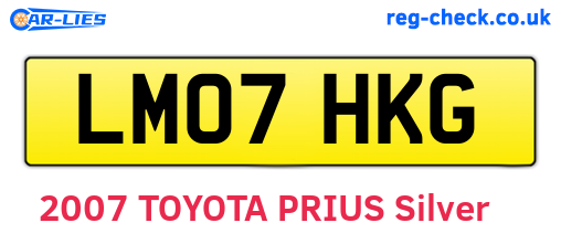 LM07HKG are the vehicle registration plates.